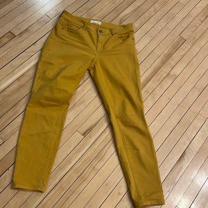 Loft woman’s mustard color jeans size 26